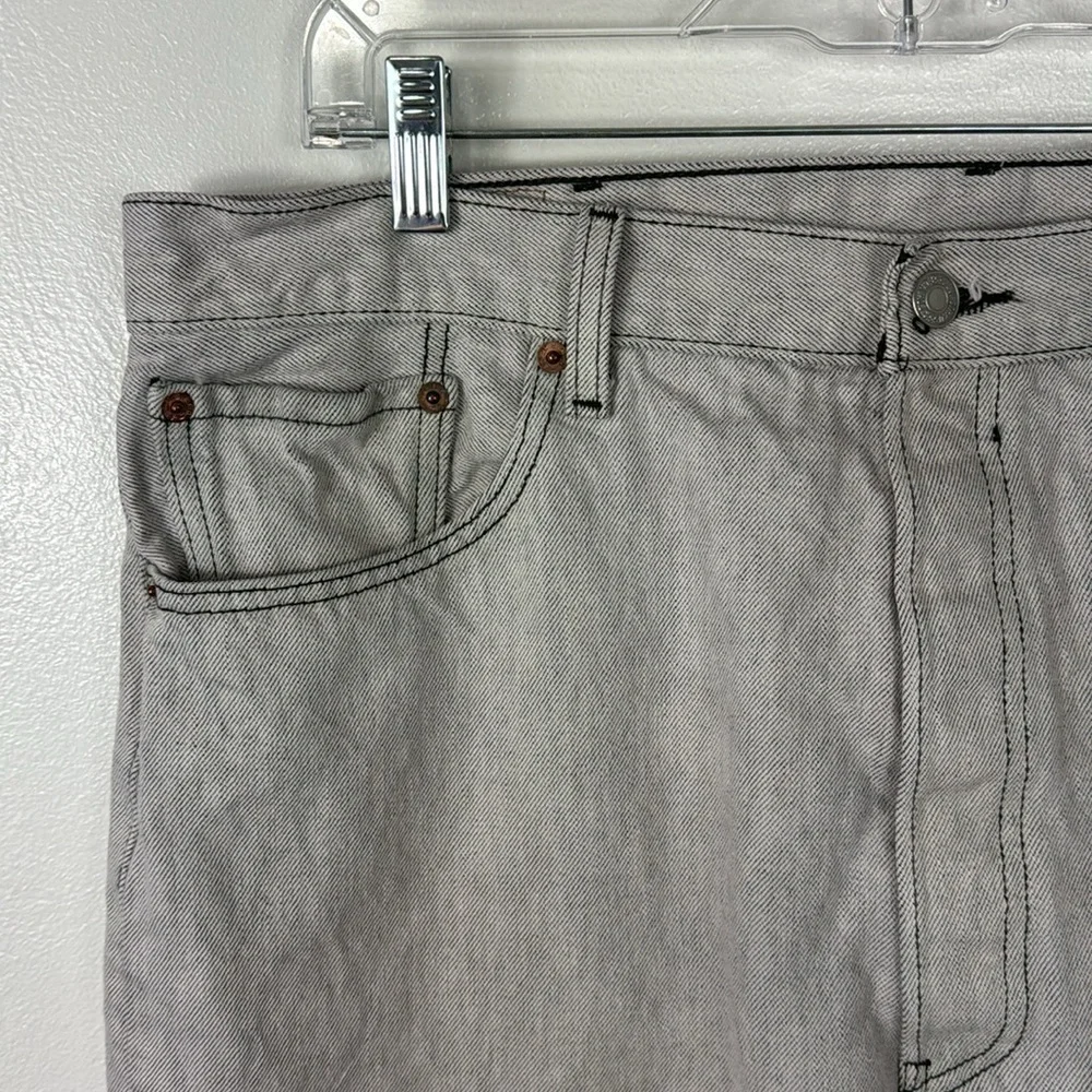 Levis Button Fly 501 Straight Fit Jeans Men's 40/30 Actual 38/28‎ Light Gray